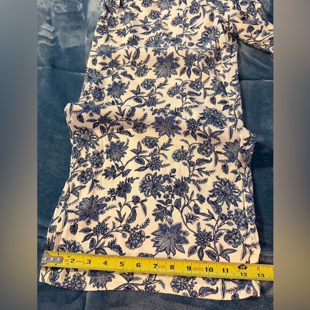 LOFT SLEEVELESS RUFFLE FRONT BLUE & WHITE TRELIS FLORAL JUMPSUIT SIZE 0 - Picture 12 of 12